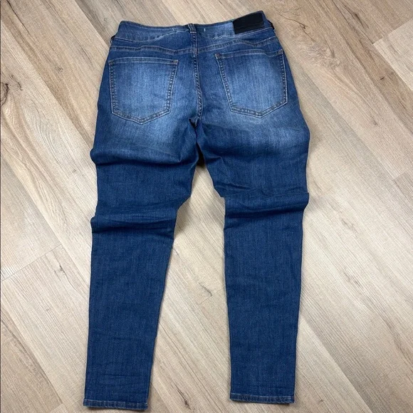 SOLD - Picture 3 of 4